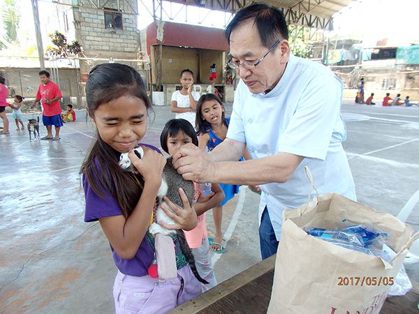 2017年フィリピンでの狂犬病予防注射07